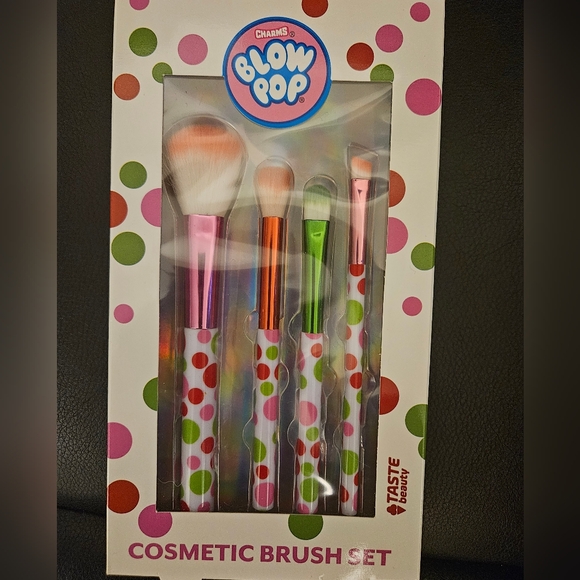 RANDOM BEAUTY SET - Picture 5 of 6